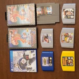 8 video game cartridges